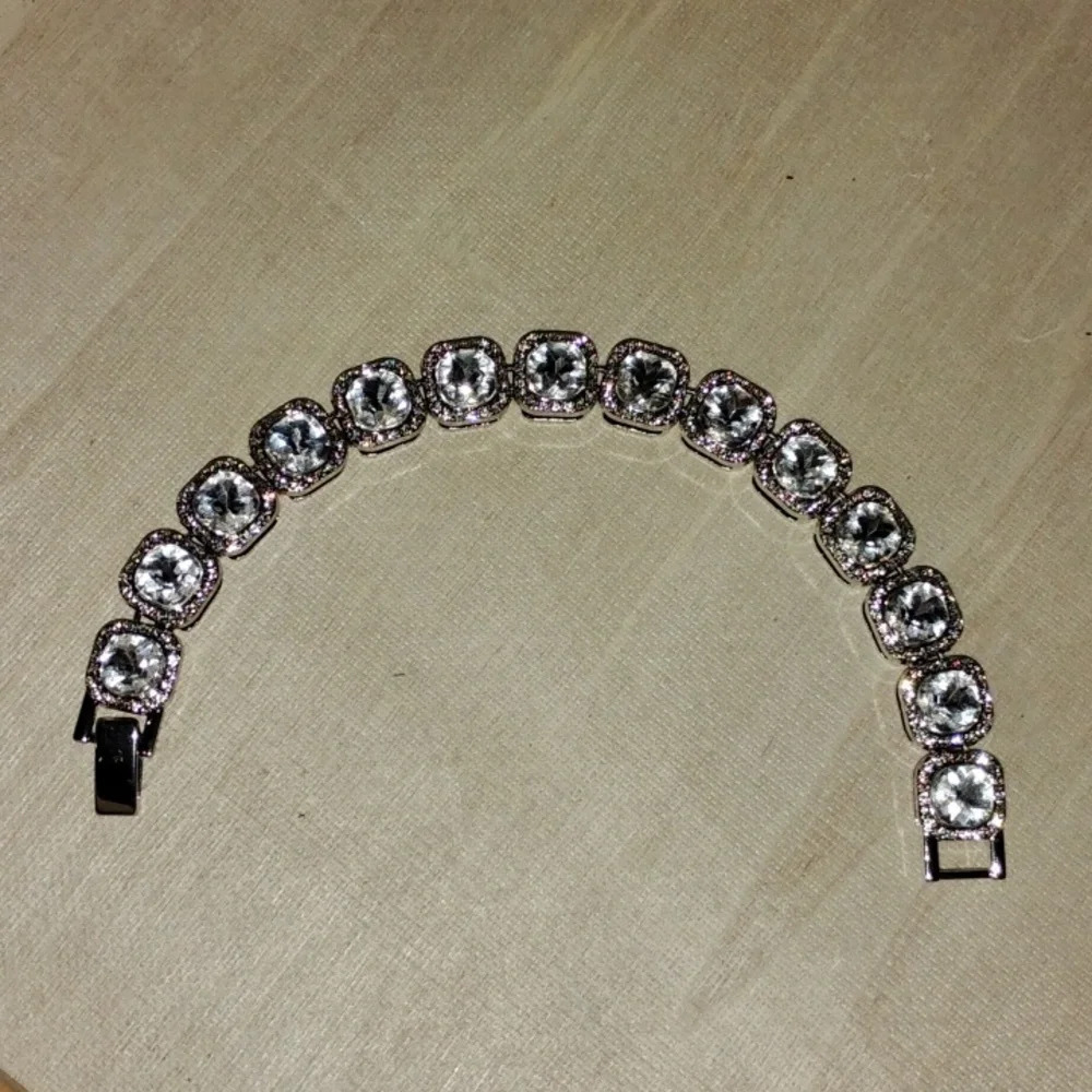 New bracelet Shiny silver tone 8